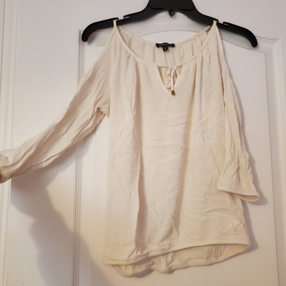 White top with Cut Out Shoulders